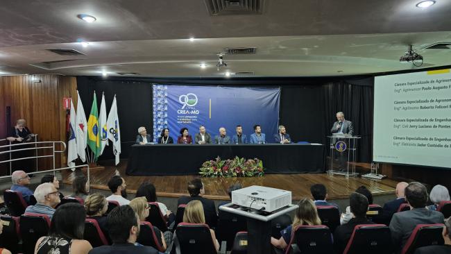 Profissionais e entidades são reconhecidos pelo Crea-MG em noite de premiação