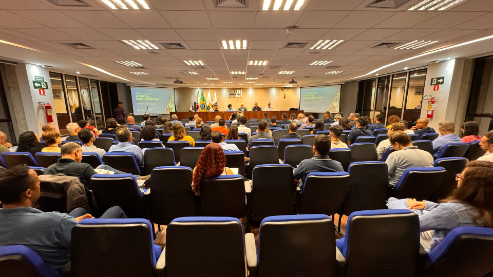 Crea-MG orienta e auxilia novos profissionais do Sistema Confea/Crea
