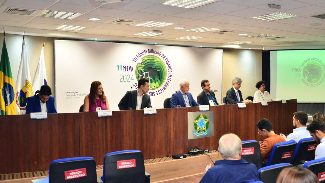 Crea-MG promove encontro em Belo Horizonte para integrar gestores e especialistas, impulsionando inovação e eficiência nas políticas públicas municipais